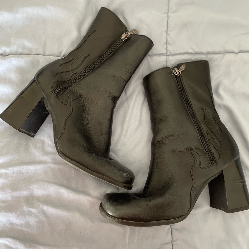 Black, double zipper, leather HD boots with flame on heel/back
